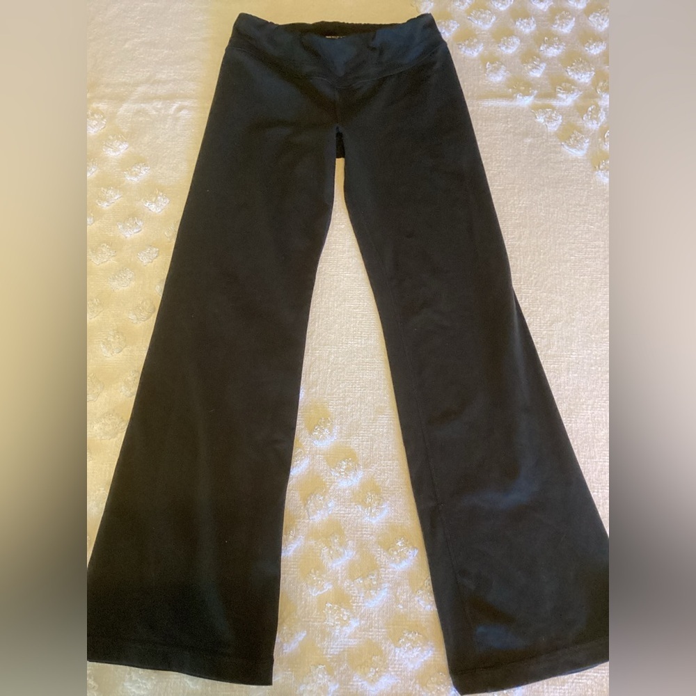 Victoria wide leg leggings-SZ S Black
V1